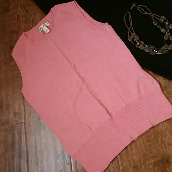 Cherokee Sweaters - 5x25 Salmon pink vest xs